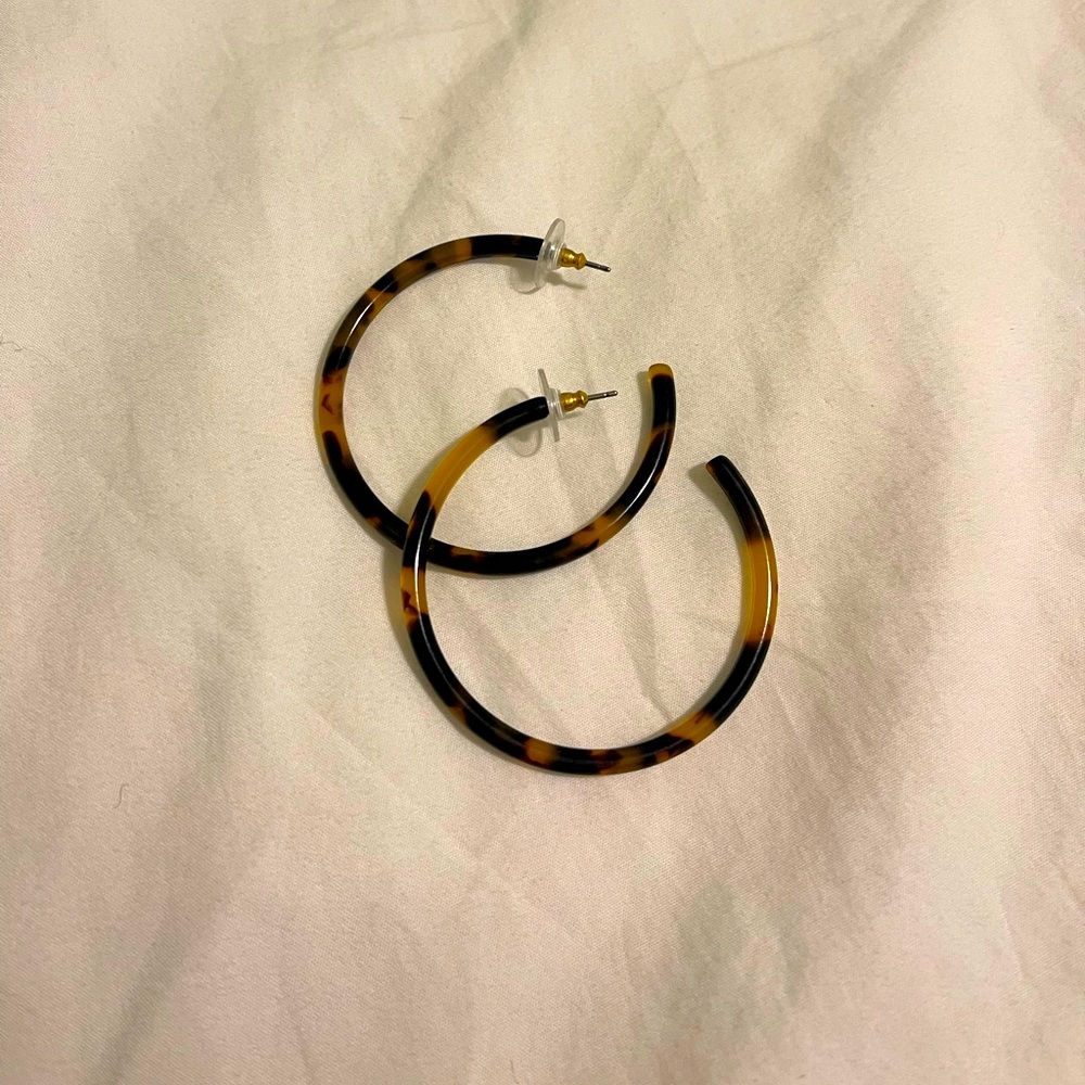 J. Crew Tortoise Hoop Earrings 💫
